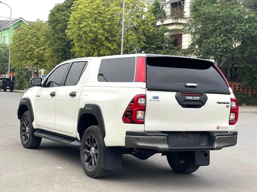 Nắp thùng bán tải TOYOTA HILUX, nắp THÙNG cao kính HILUX, mẫu có đèn