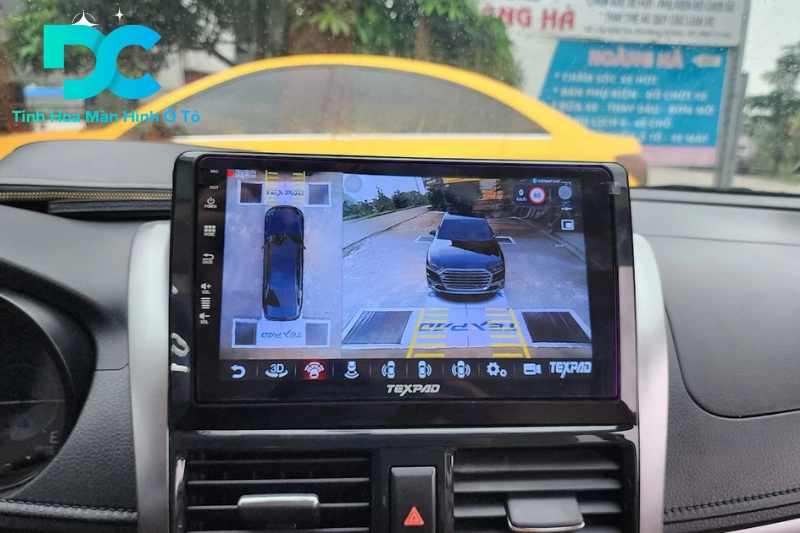 Camera 360 độ giúp loại bỏ hoàn toàn điểm mù, cung cấp khả năng quan sát toàn cảnh xung quanh xe